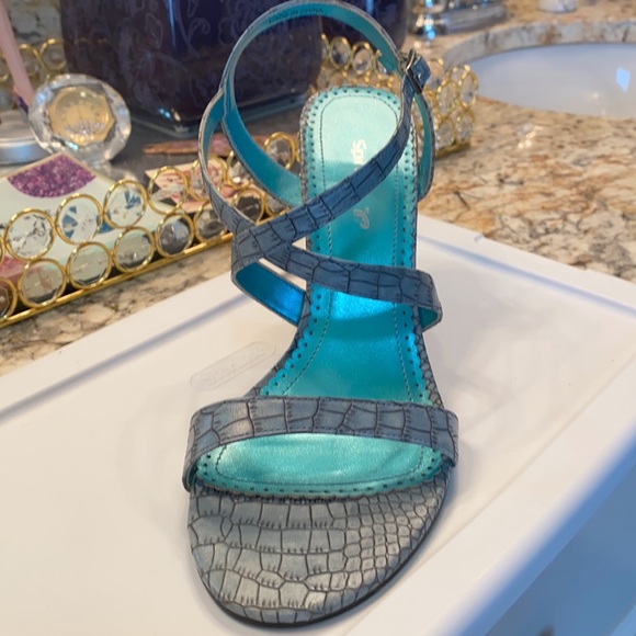 EUC Spring turquoise strappy sandals w/ 3.5” heels sz 38 7.5/8 - Picture 6 of 11